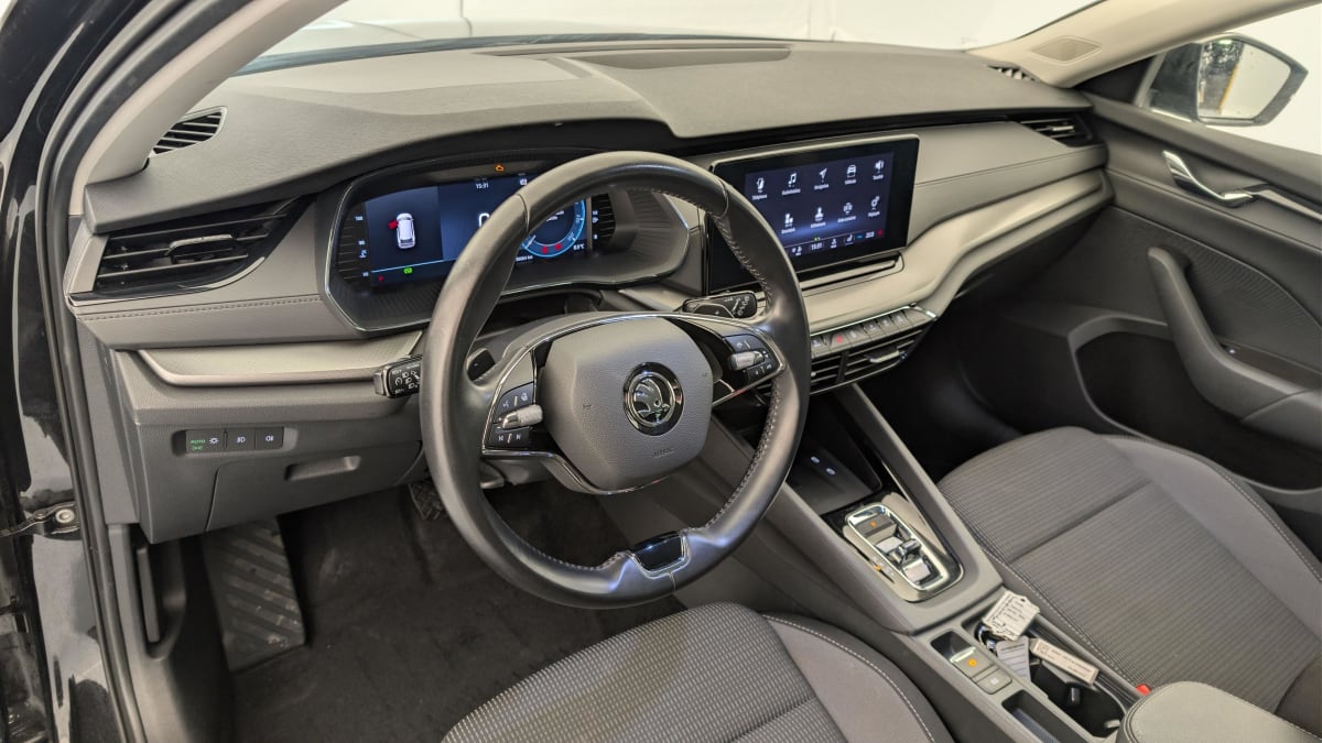 Skoda Octavia Combi - Image 15