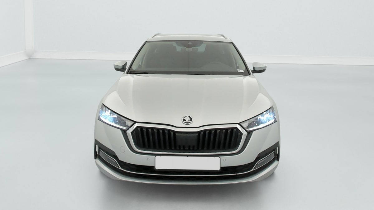 Skoda Octavia Combi - Image 2