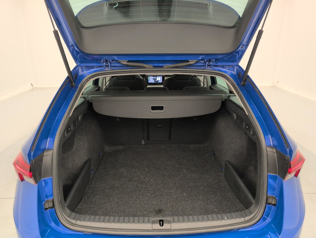 Skoda Octavia Combi - Image 11