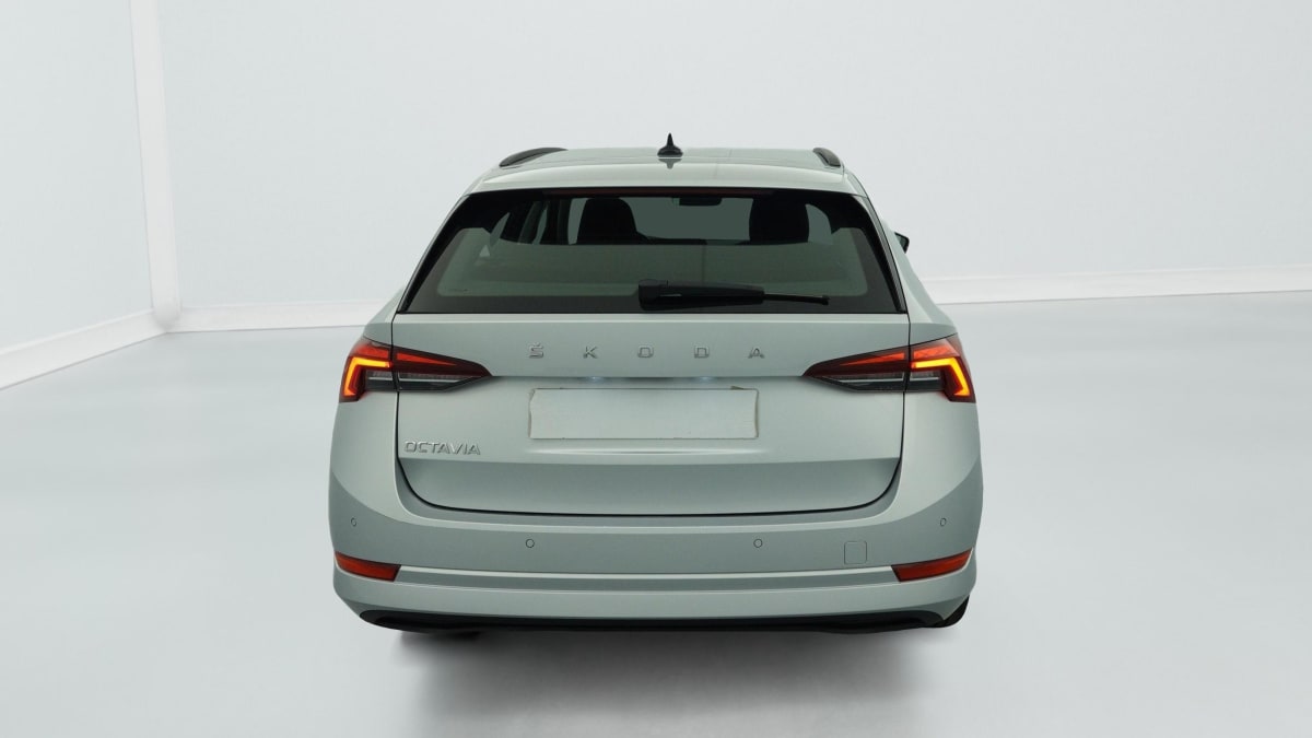 Skoda Octavia Combi - Image 6