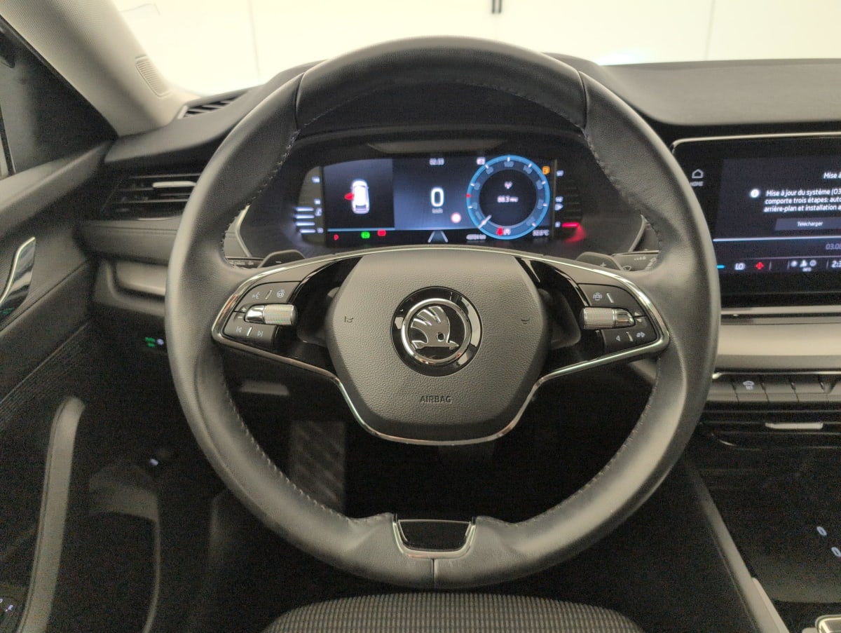 Skoda Octavia Combi - Image 14