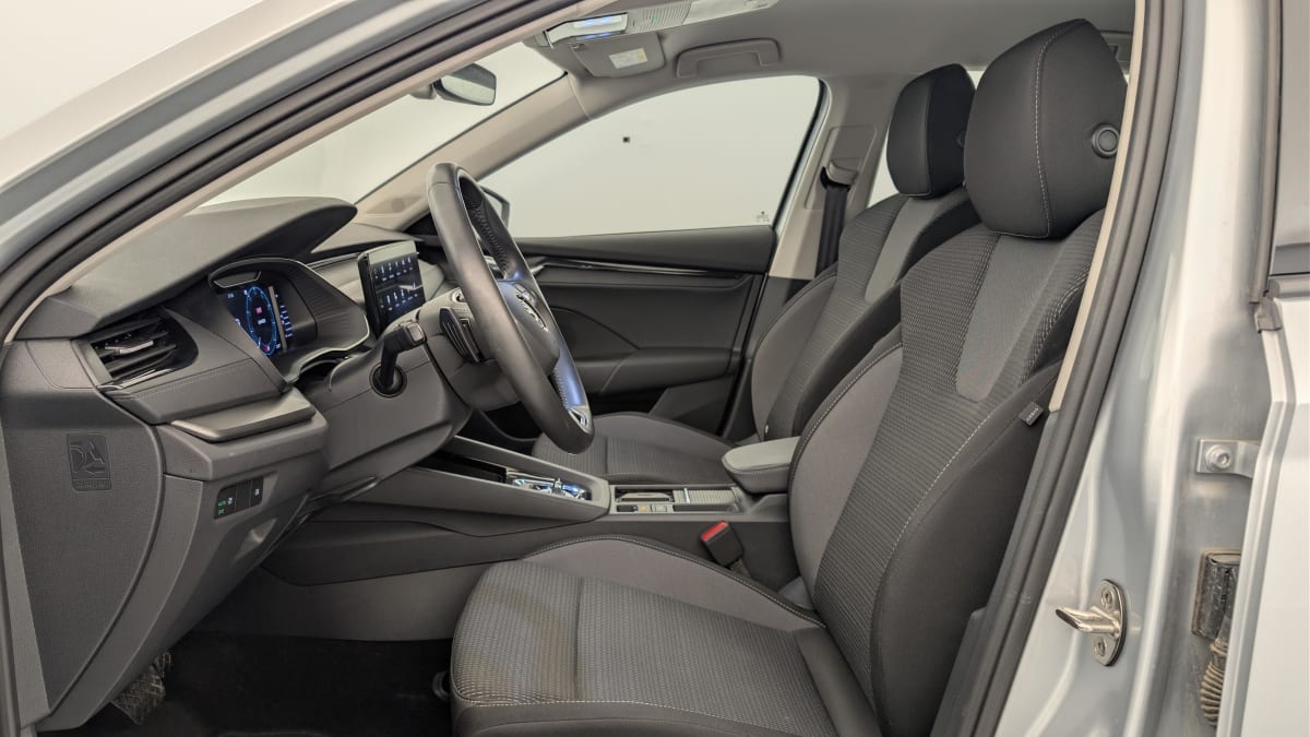 Skoda Octavia Combi - Image 16
