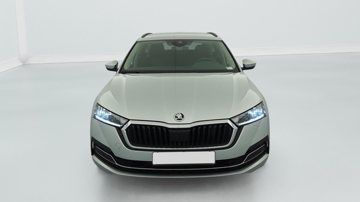 Skoda Octavia Combi - Image 2