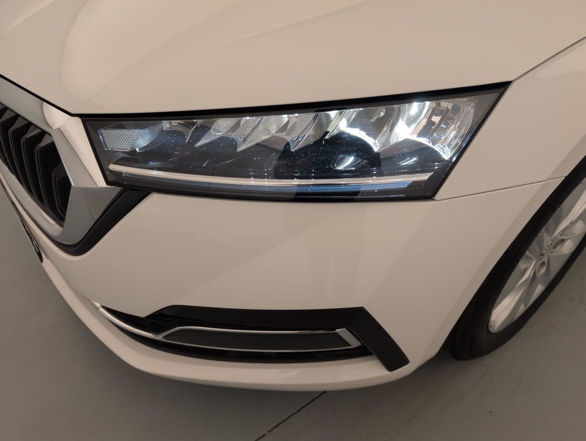 Skoda Octavia Combi - Image 20