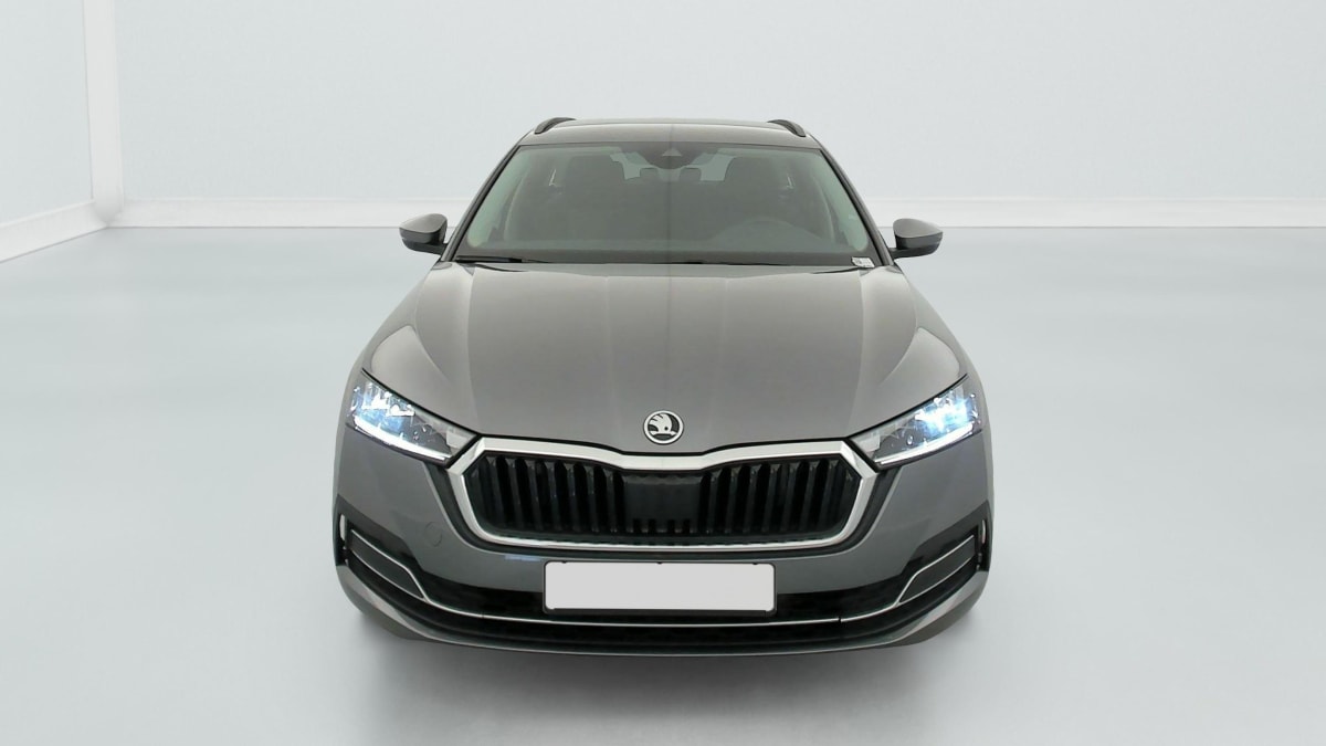 Skoda Octavia Combi - Image 2
