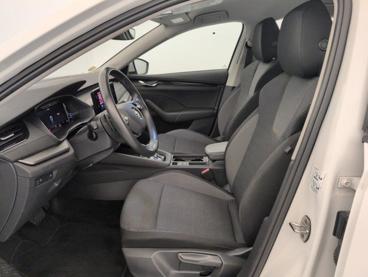 Skoda Octavia Combi - Image 15