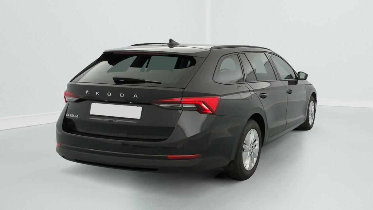 Skoda Octavia Combi - Image 7
