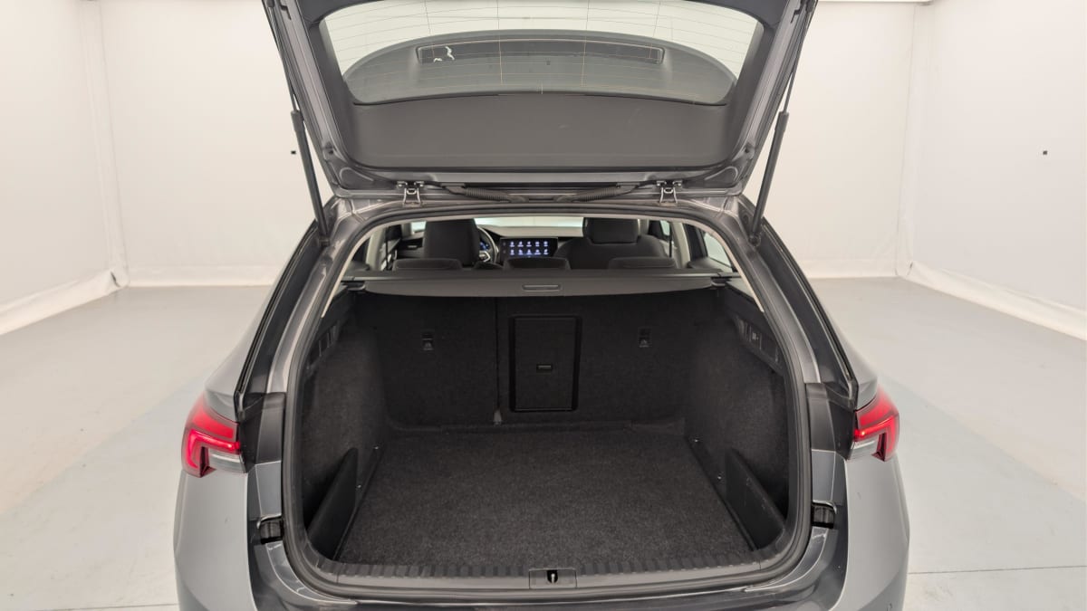 Skoda Octavia Combi - Image 11