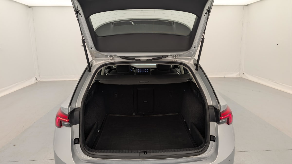 Skoda Octavia Combi - Image 11