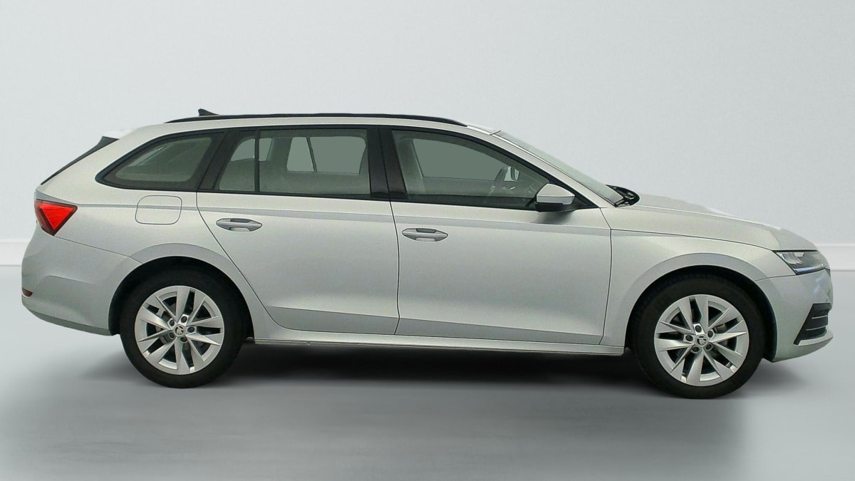 Skoda Octavia Combi - Image 8