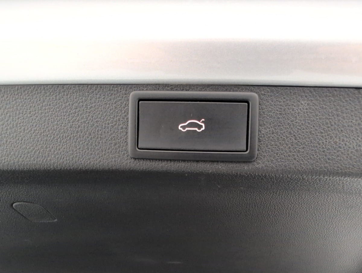 Skoda Octavia Combi - Image 21