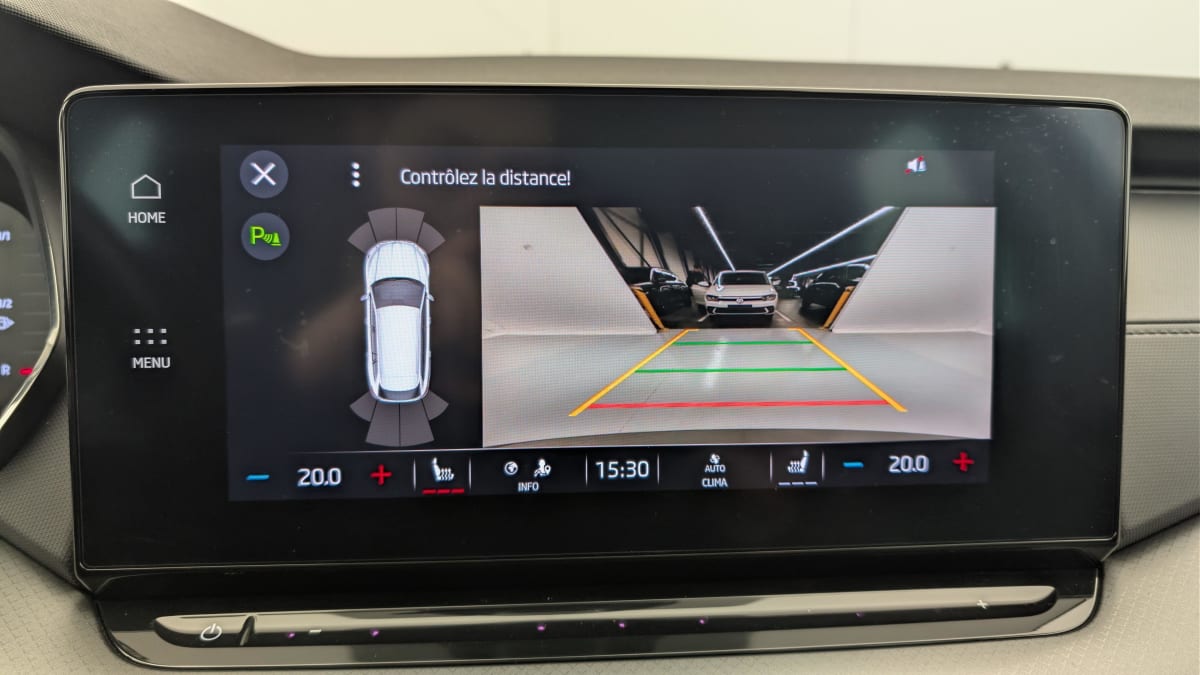 Skoda Octavia Combi - Image 18