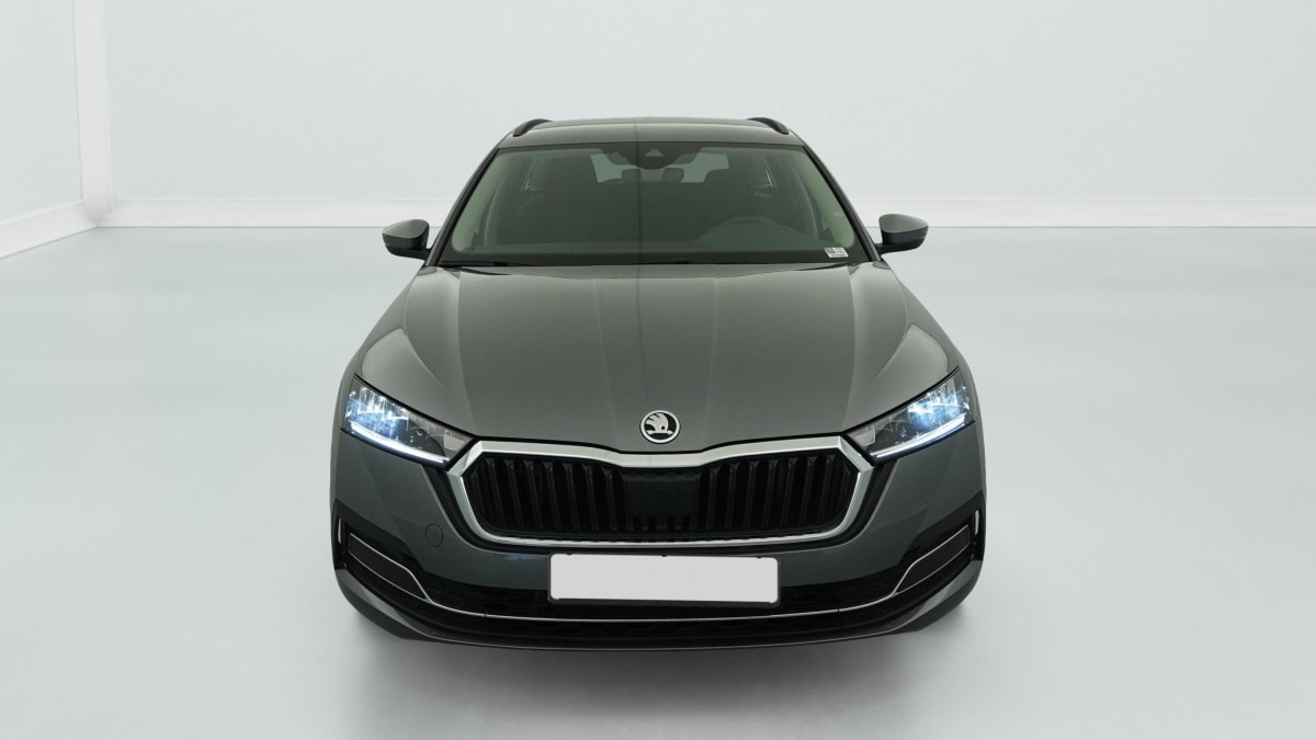 Skoda Octavia Combi - Image 2