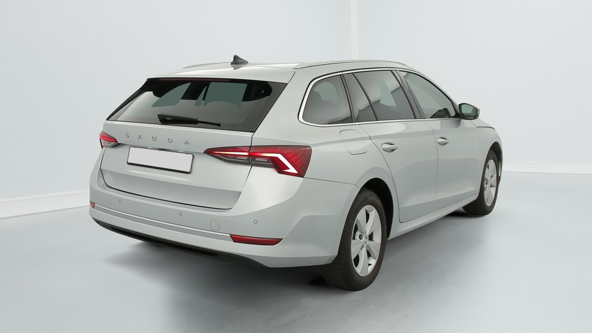 Skoda Octavia Combi - Image 7
