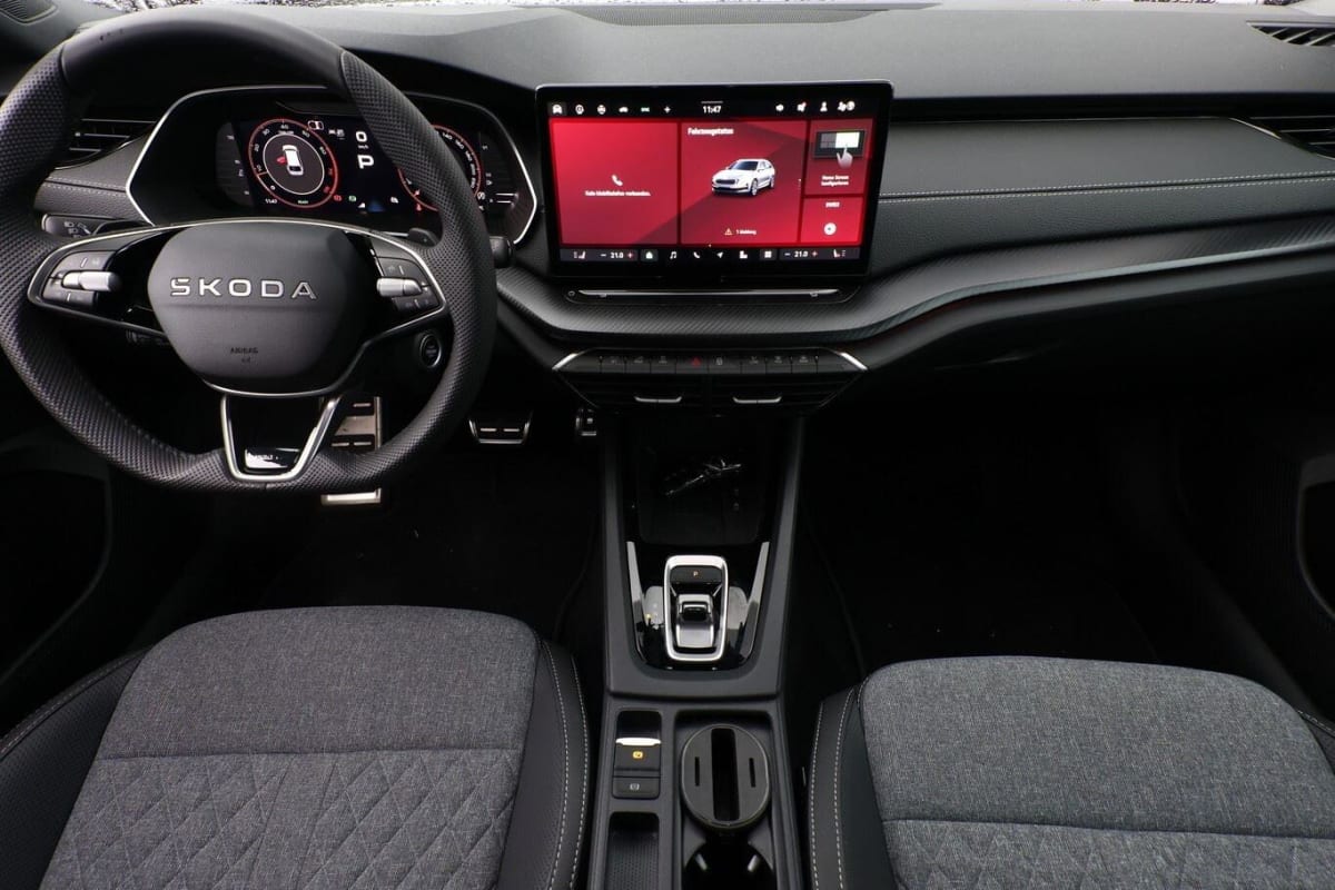 SKODA OCTAVIA COMBI ETSI 150 DSG SPORTLINE