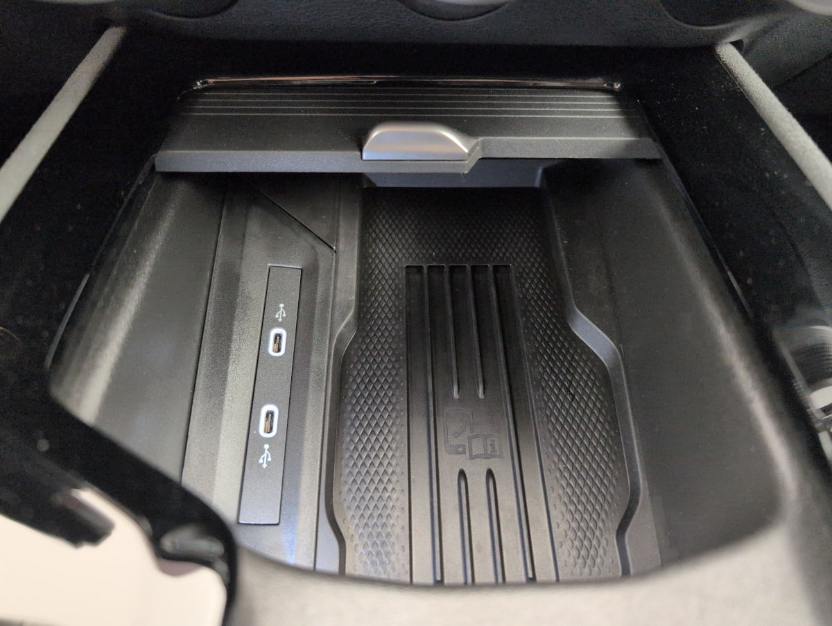 Skoda Superb Combi - Image 21