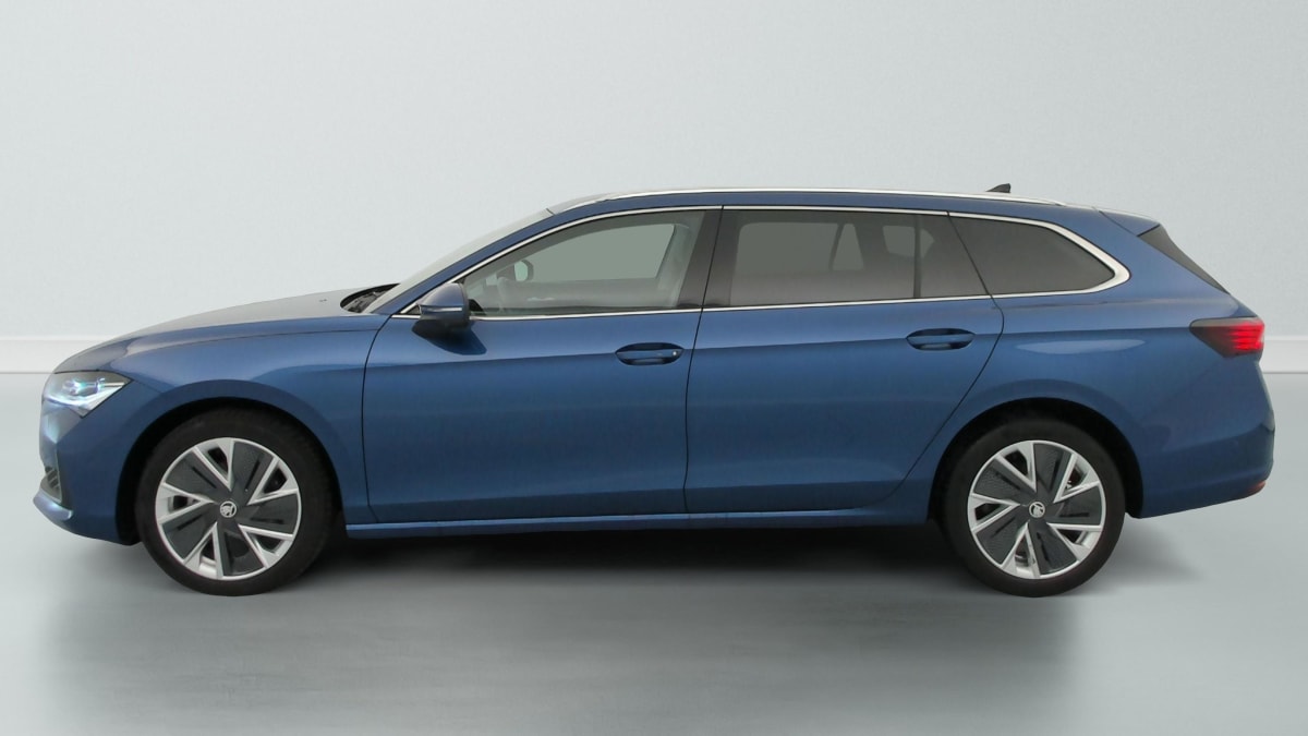 Skoda Superb Combi - Image 4