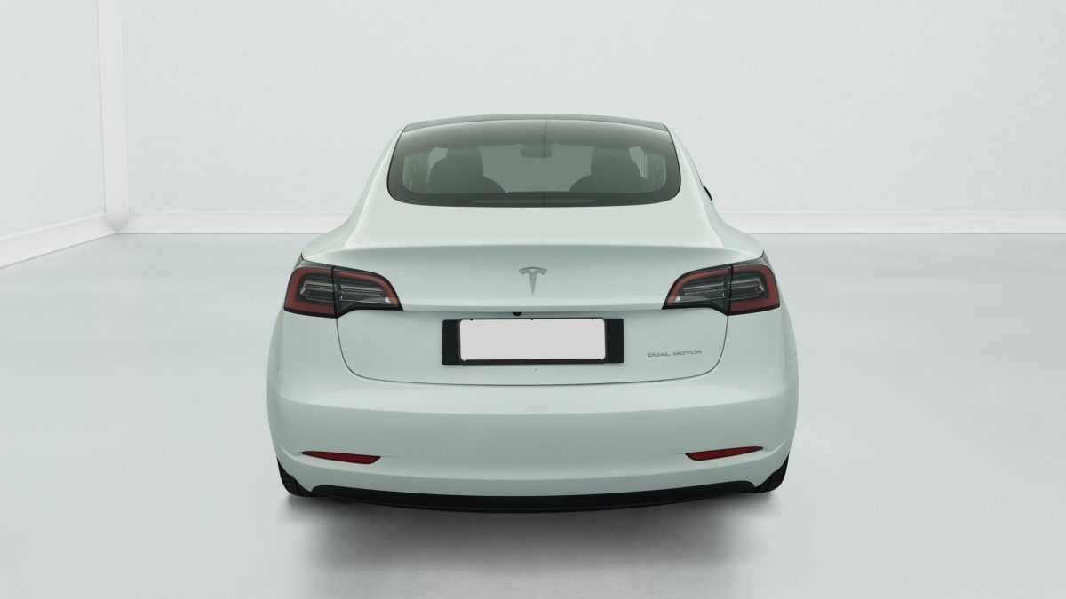 Tesla Model 3 - Image 6