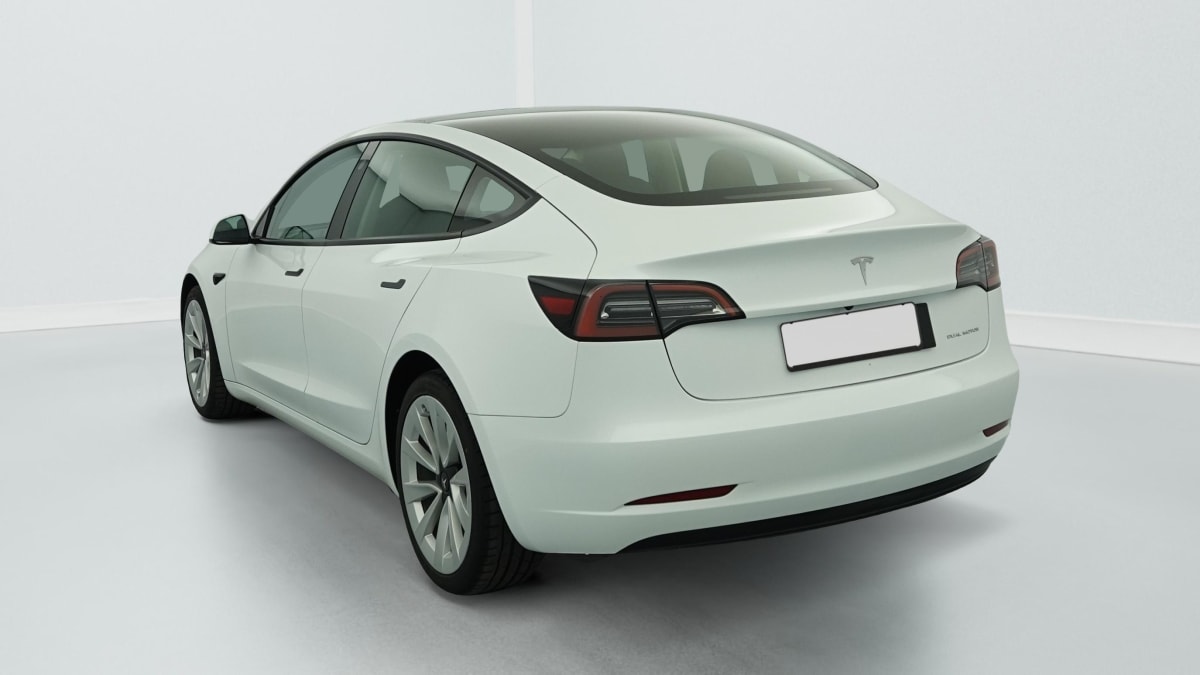 Tesla Model 3 - Image 5