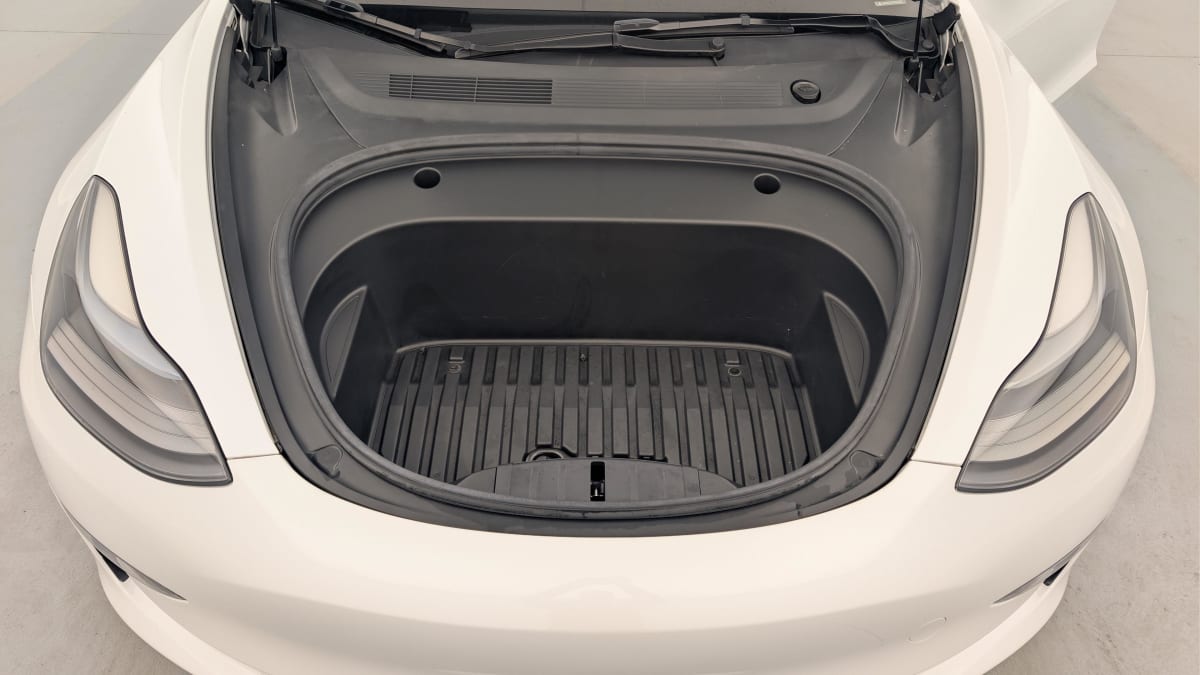 Tesla Model 3 - Image 23