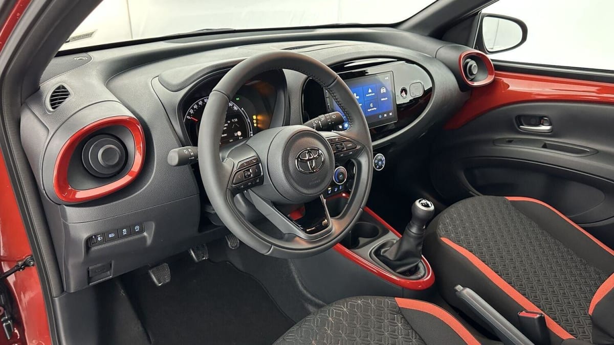 TOYOTA AYGO X AYGO X AYGO X 1.0 VVT-I 72 DESIGN