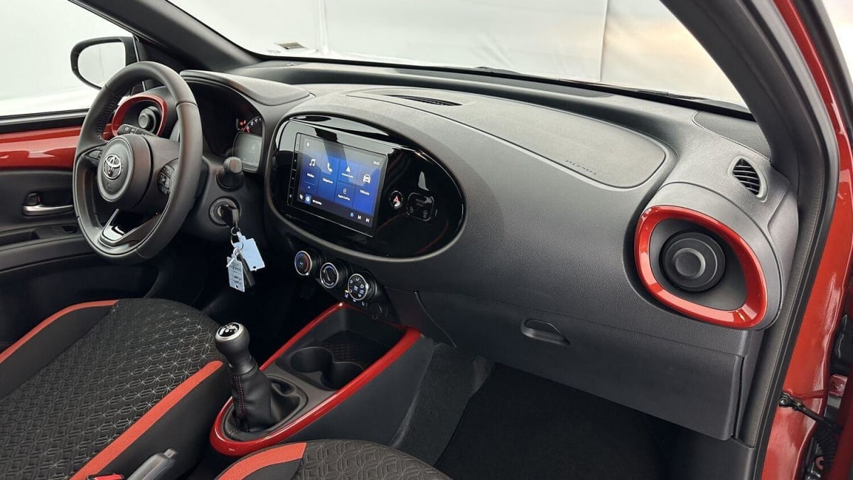 TOYOTA AYGO X AYGO X AYGO X 1.0 VVT-I 72 DESIGN