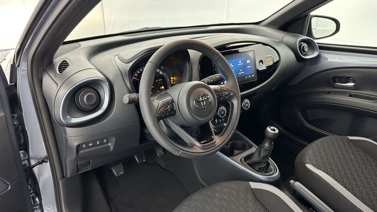 TOYOTA AYGO X AYGO X AYGO X 1.0 VVT-I 72 DESIGN