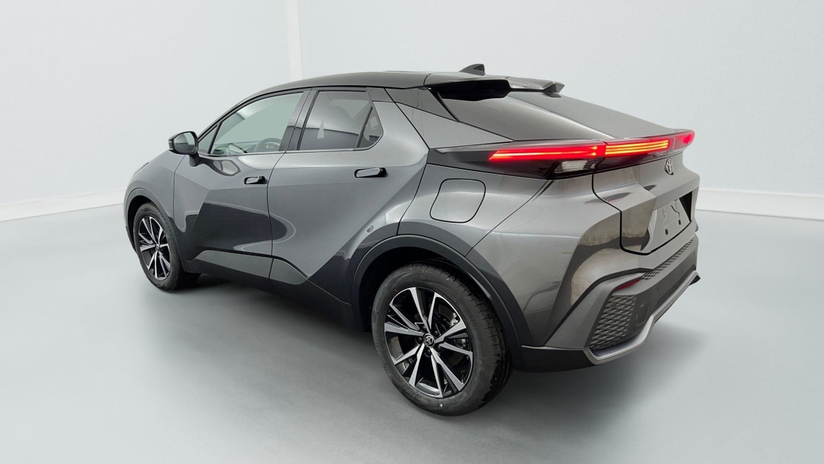 TOYOTA C-HR HYBRIDE 140 DESIGN