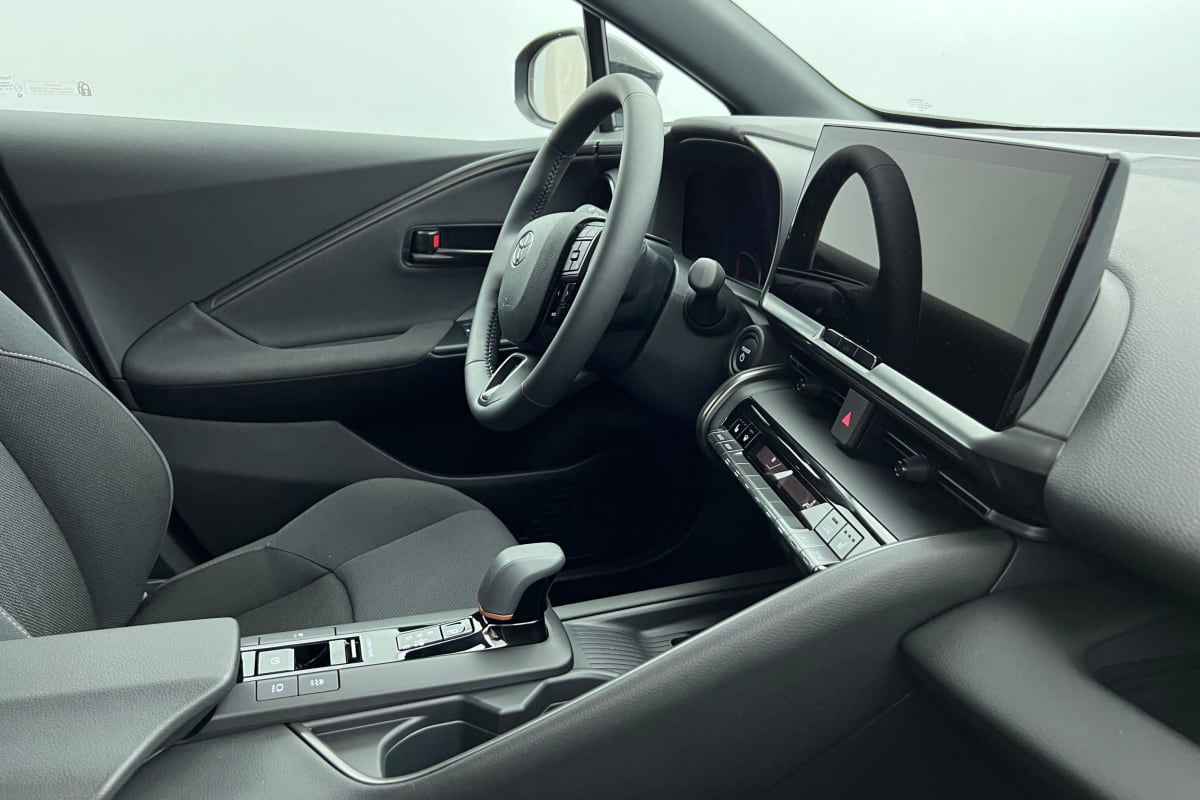 TOYOTA C-HR HYBRIDE 140 DESIGN