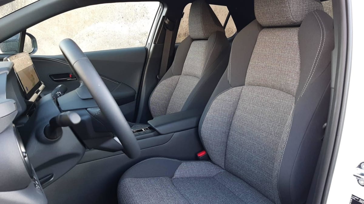 Toyota C-HR - Image 17