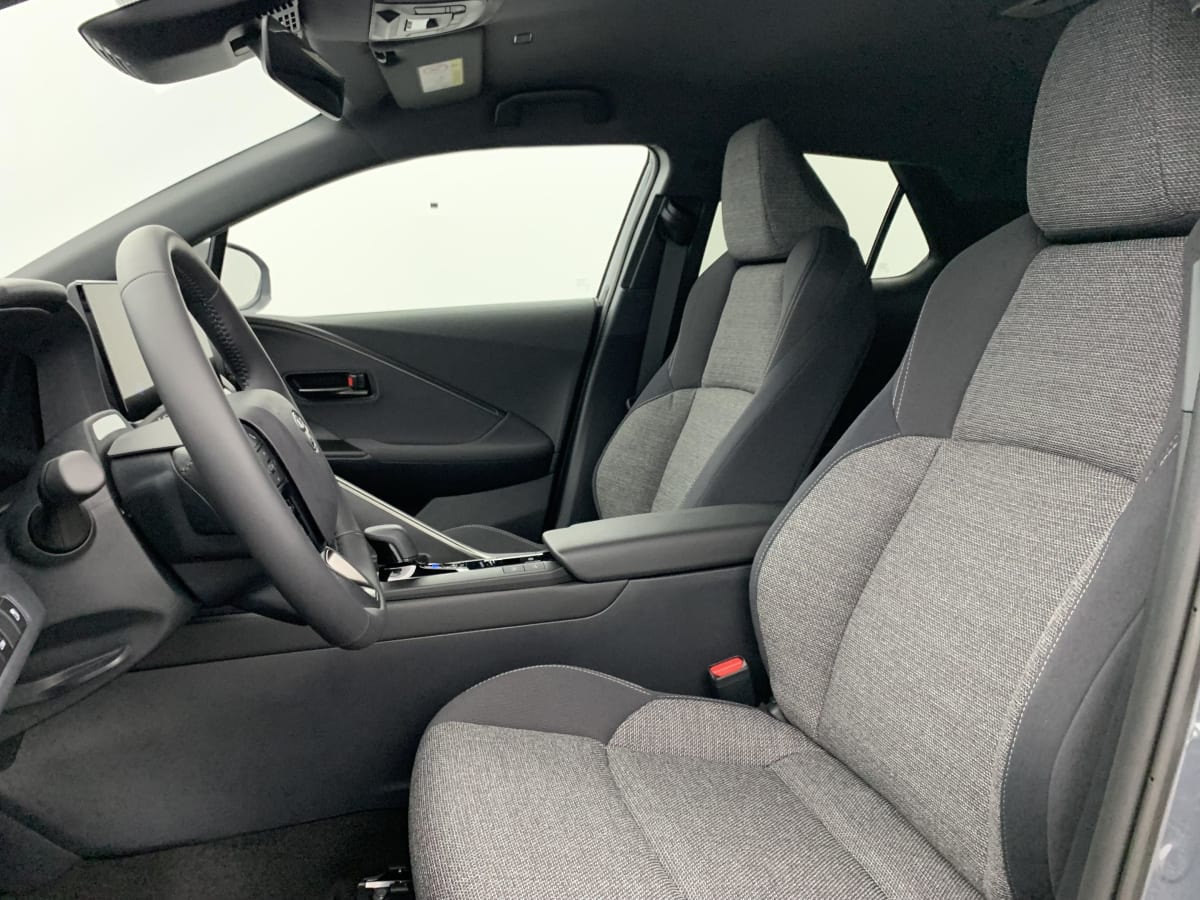 Toyota C-HR - Image 42