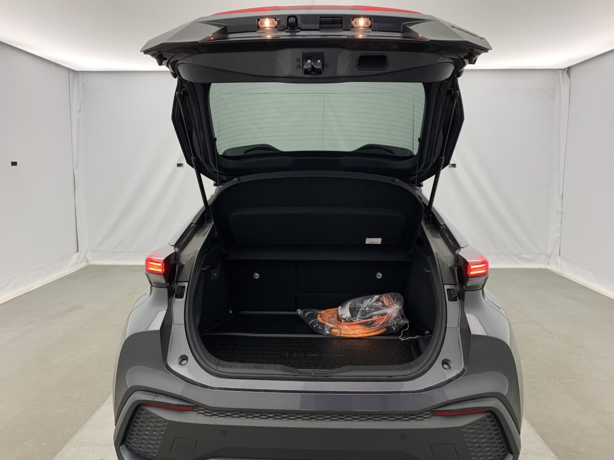 Toyota C-HR - Image 12