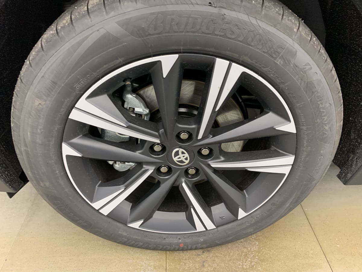 Toyota C-HR - Image 22