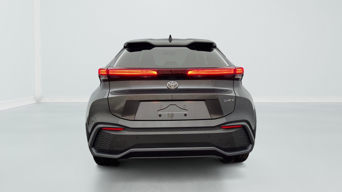 TOYOTA C-HR HYBRIDE 140 DESIGN