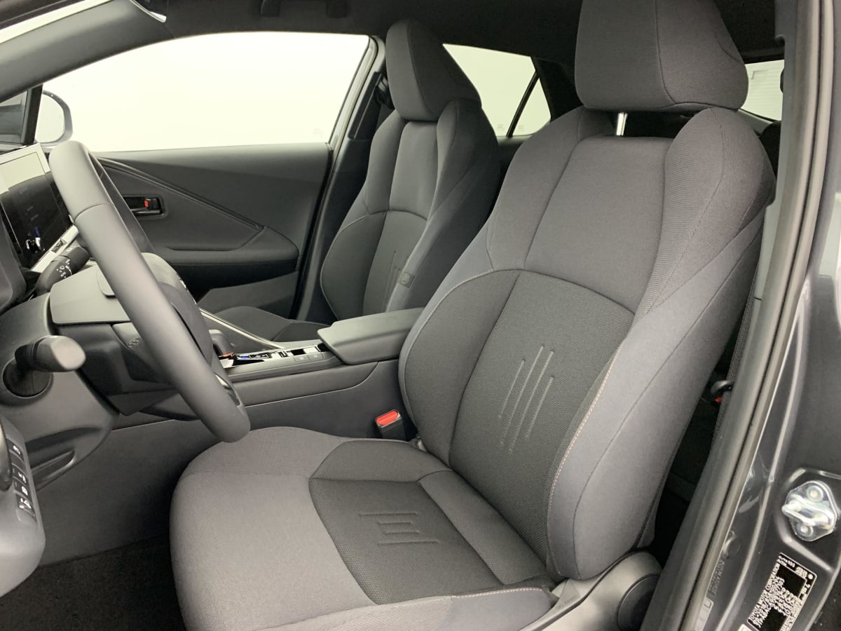 Toyota C-HR - Image 19