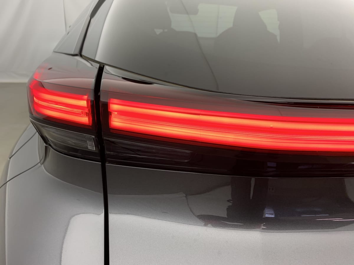 Toyota C-HR - Image 11