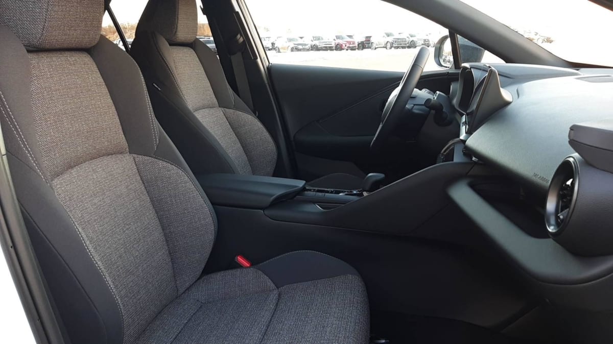 Toyota C-HR - Image 9