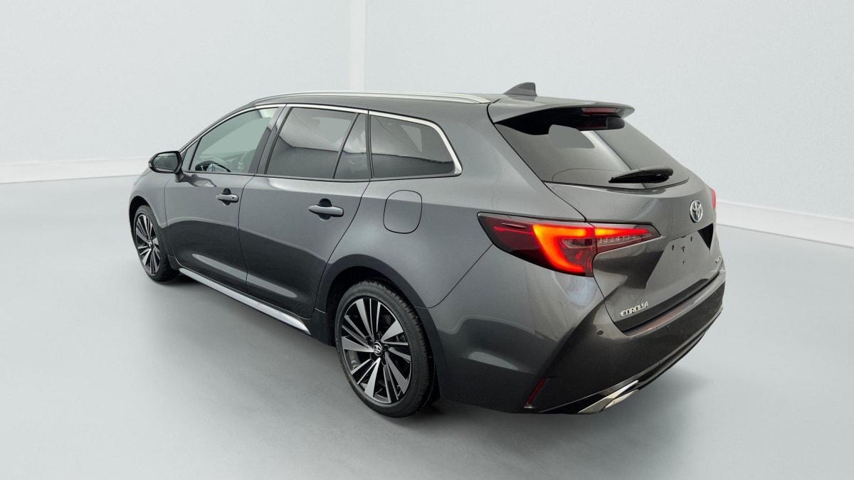 TOYOTA COROLLA TOURING SPORTS HYBRIDE 178CH DESIGN