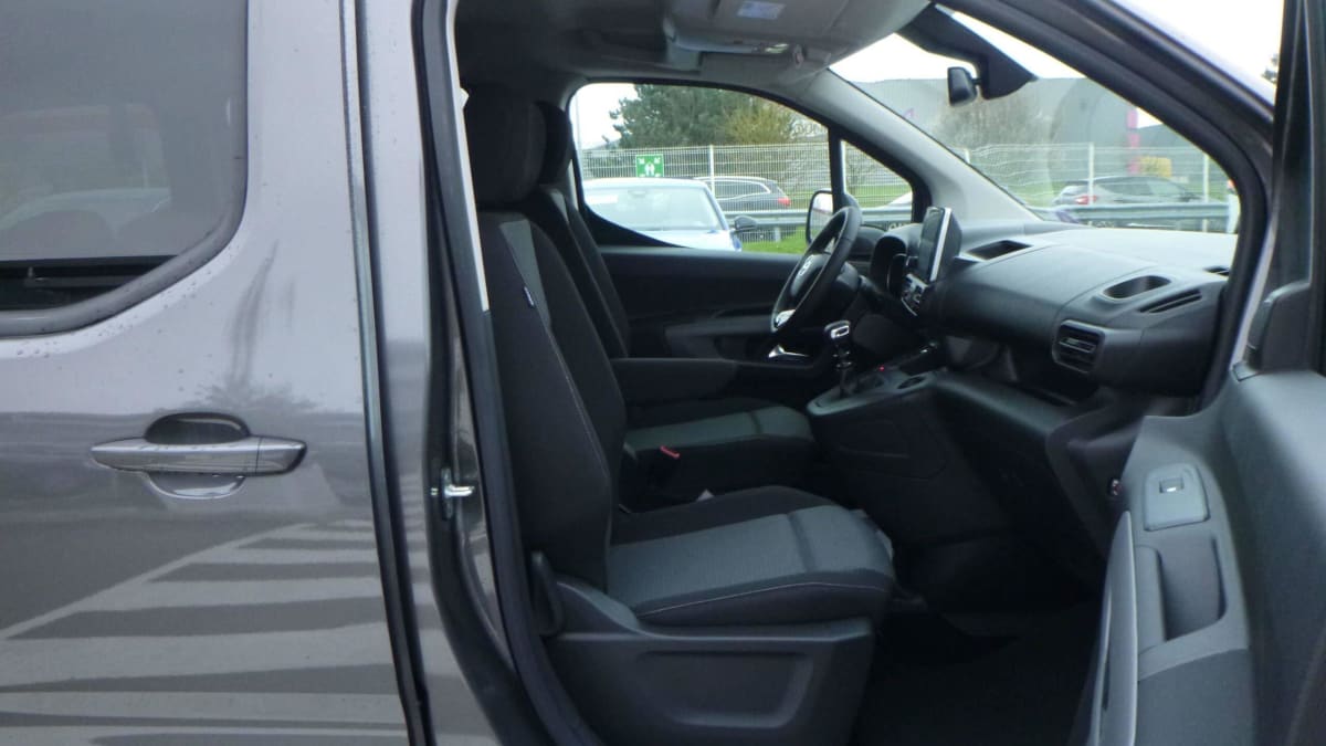 TOYOTA PROACE CITY VERSO RC23 PROACE CITY VERSO LONG 1.2L 110 VVT-I EXECUTIVE