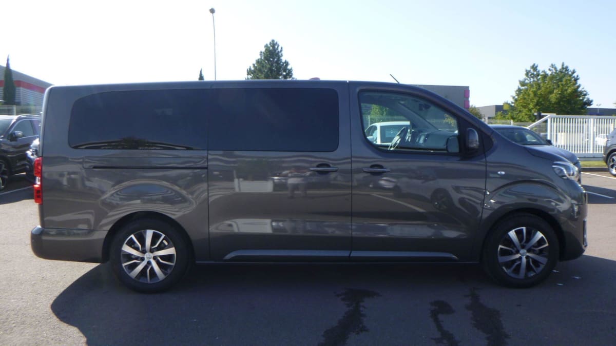 TOYOTA PROACE VERSO PROACE VERSO LONG 2.0L 180 D-4D BVA8 LOUNGE