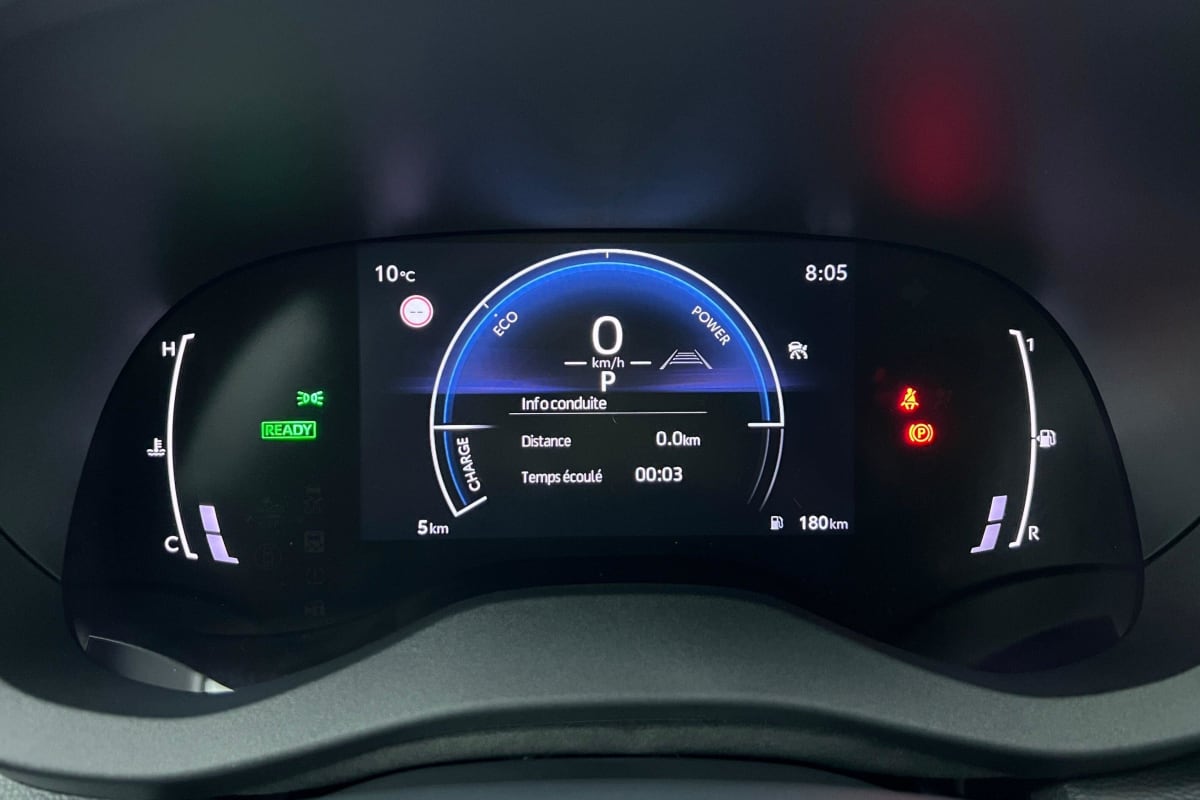 TOYOTA YARIS CROSS HYBRIDE 130H 2WD DESIGN