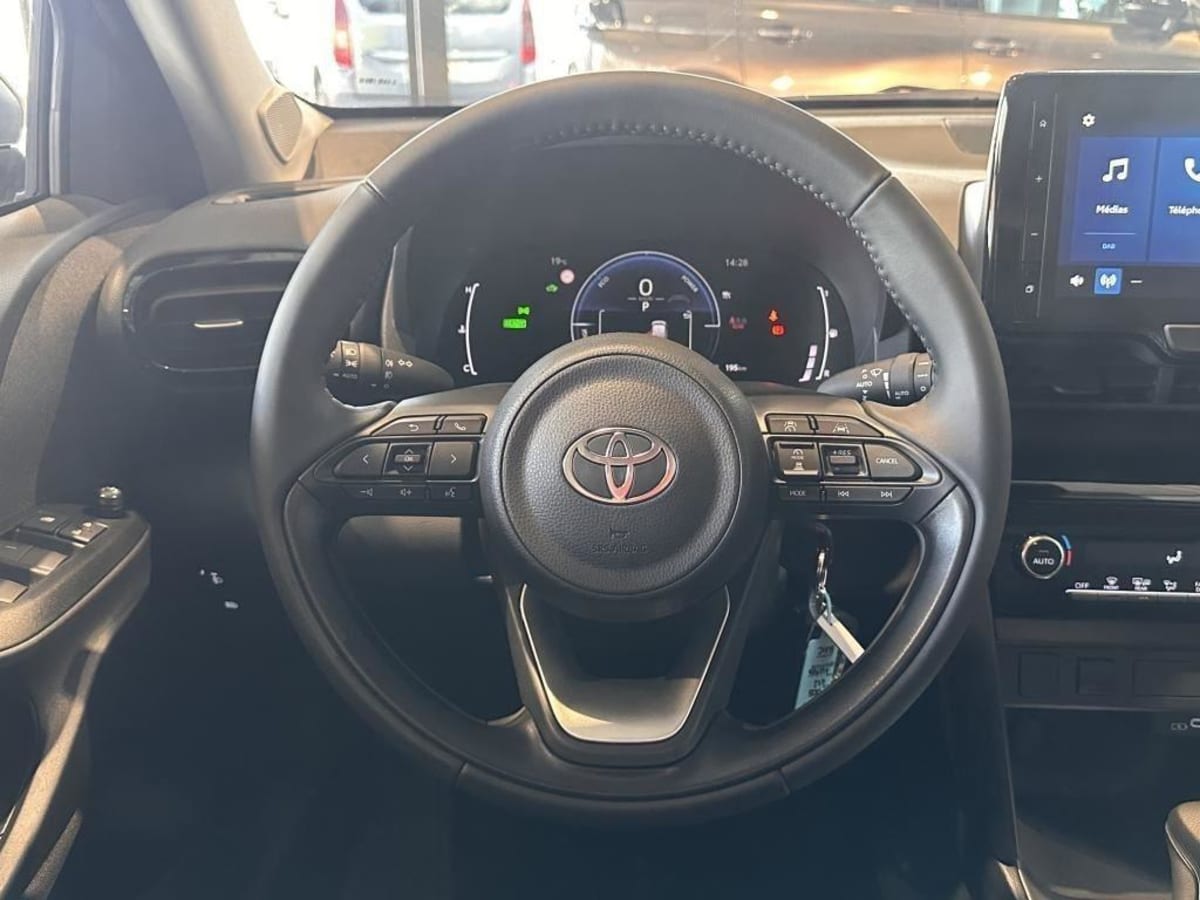 TOYOTA YARIS CROSS HYBRID YARIS CROSS HYBRIDE 116H 2WD DYNAMIC BUSINESS + PROGRAMME TOYOTA EXPERIENCE