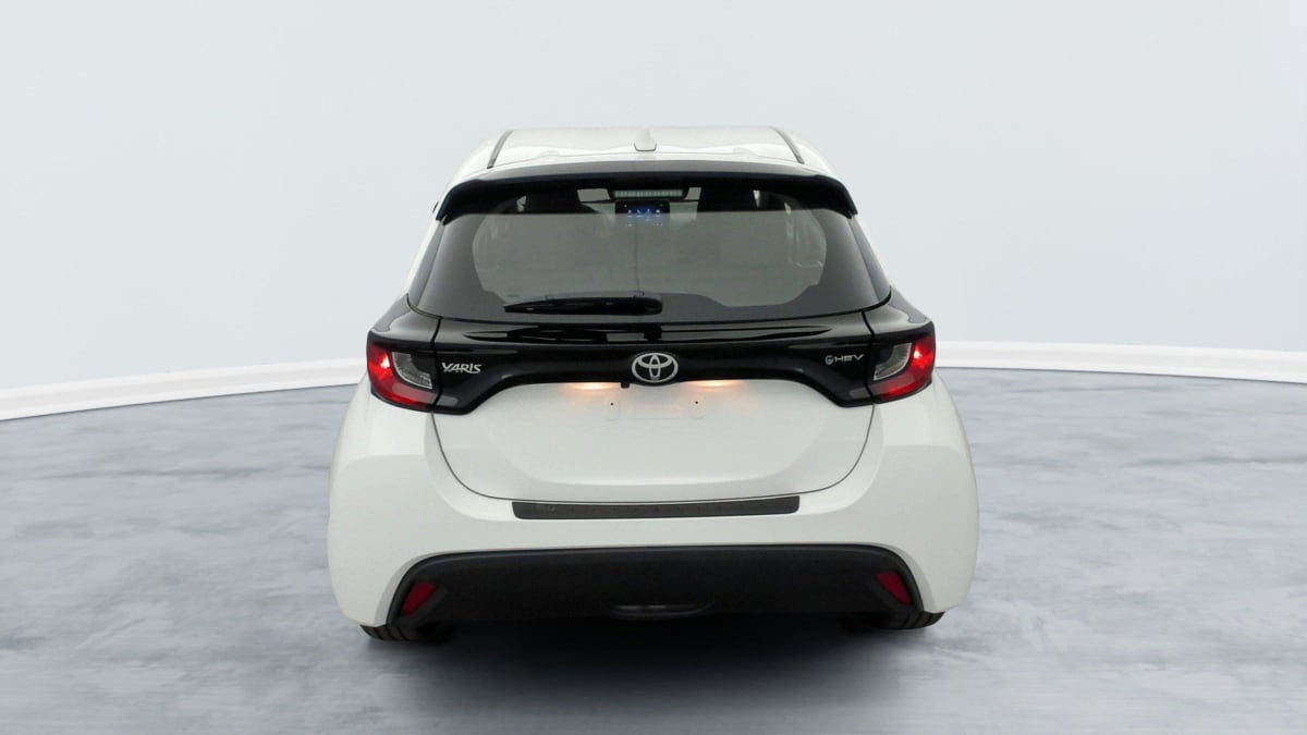 TOYOTA YARIS HYBRID 116H DYNAMIC