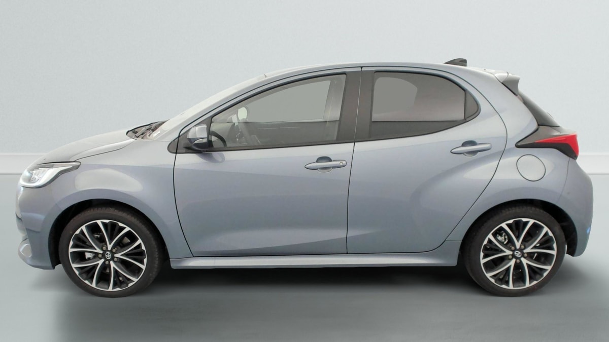TOYOTA YARIS HYBRID 116H DESIGN