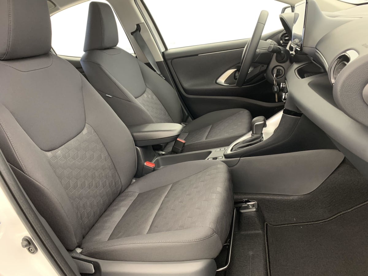 TOYOTA YARIS HYBRID 116H DYNAMIC