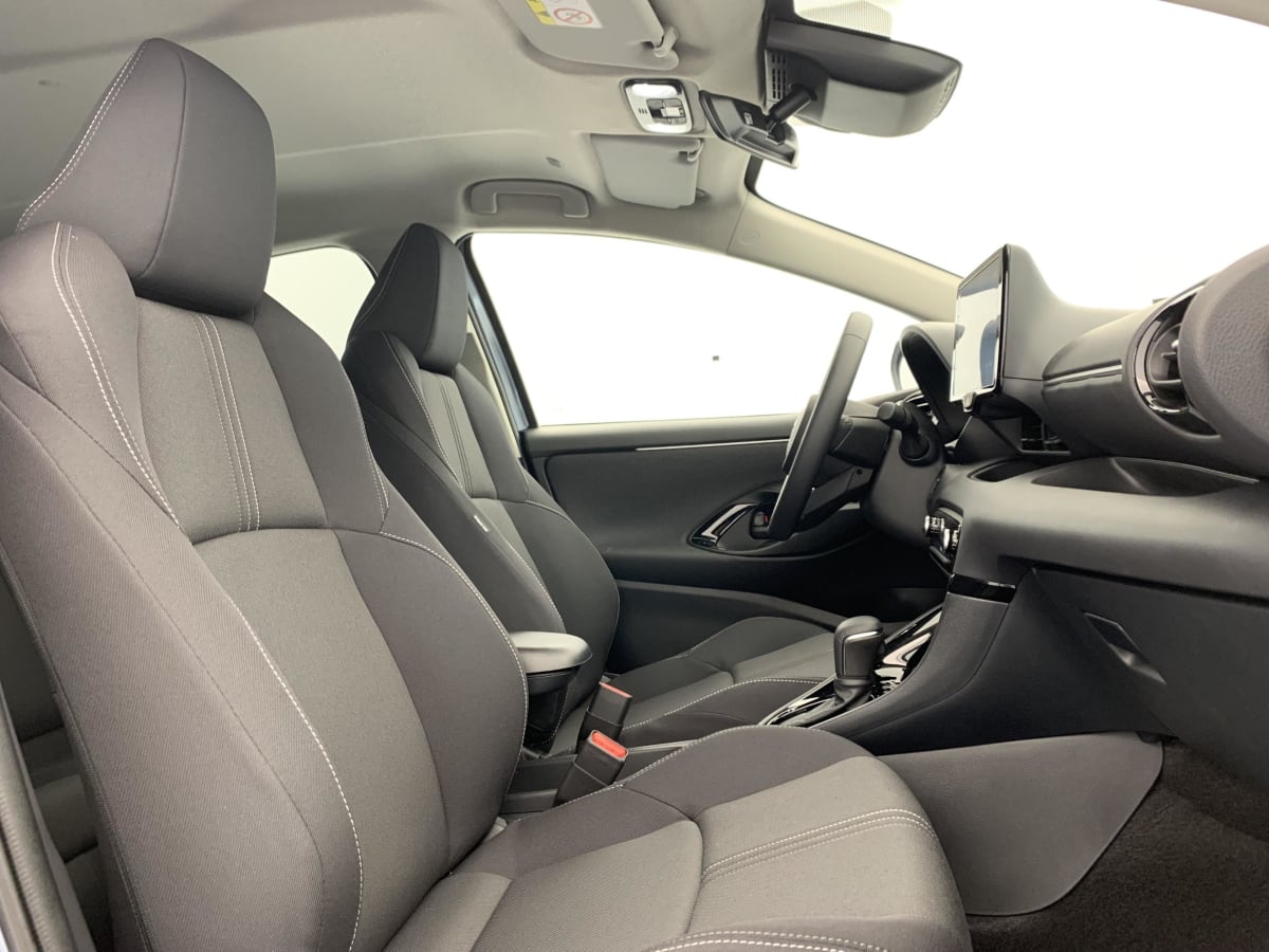 TOYOTA YARIS HYBRID 116H DESIGN