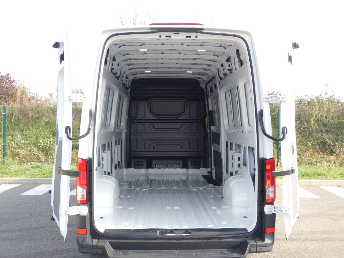 VOLKSWAGEN CRAFTER V 35 L4H3 2.0 TDI 140 CH BUSINESS