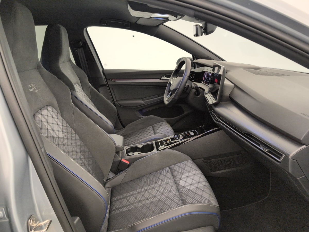 Volkswagen GOLF 8 - Image 9