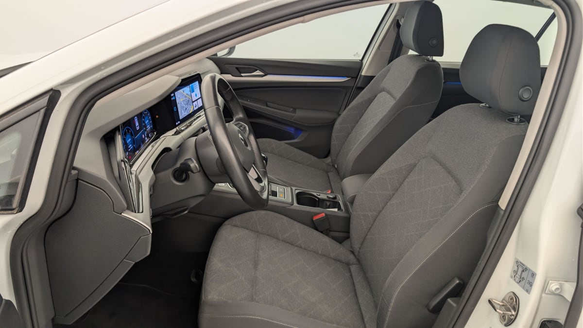 Volkswagen GOLF 8 - Image 16