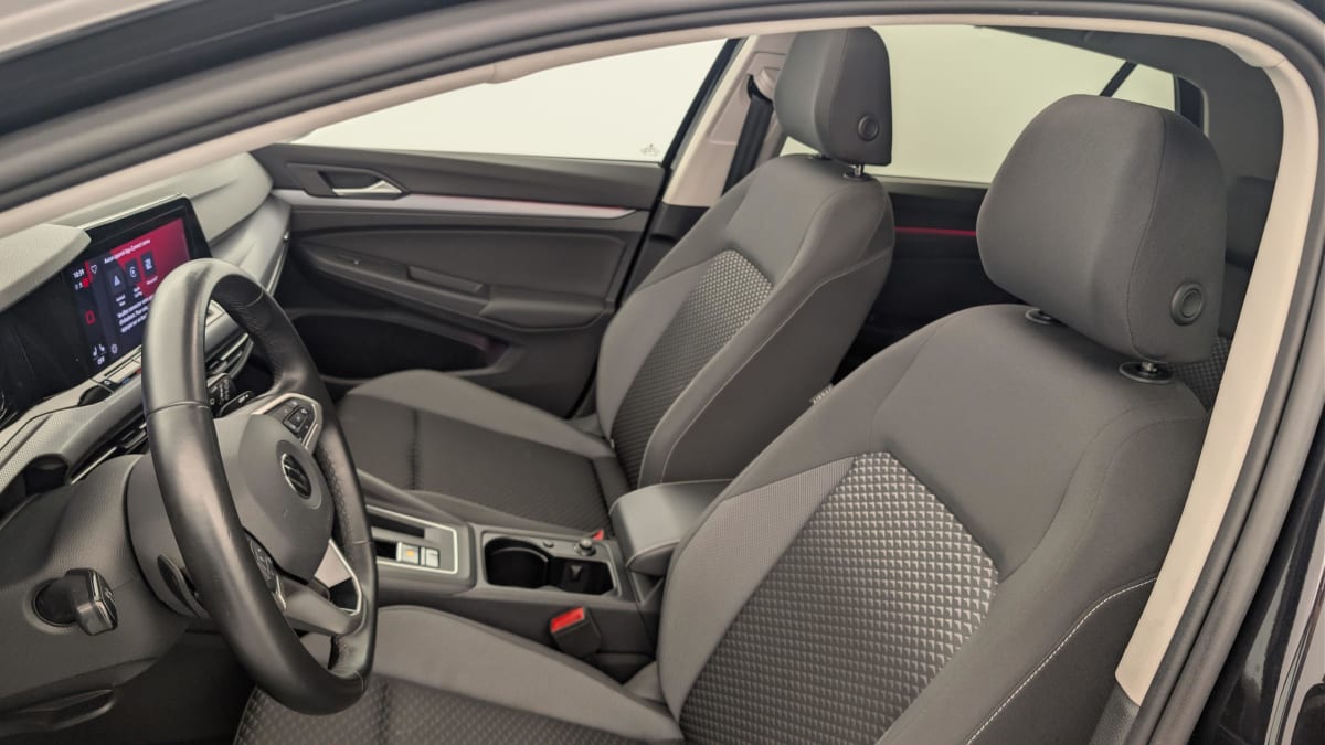 Volkswagen GOLF 8 - Image 16